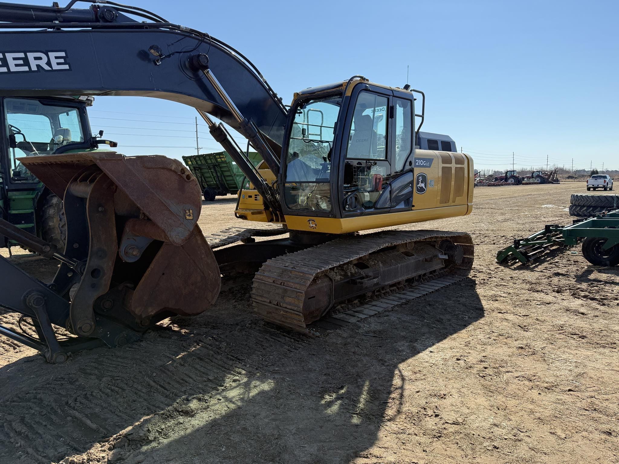 John Deere 210G LC Equipment Image0