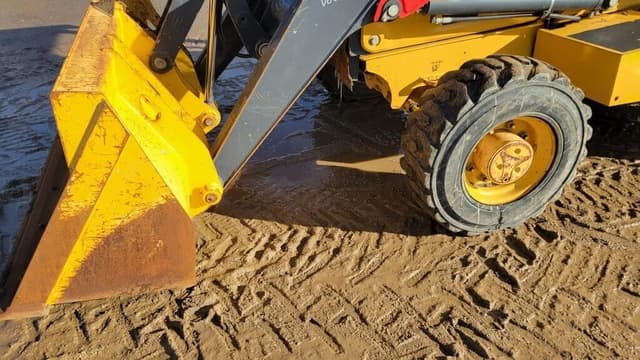 Image of John Deere 210L EP equipment image 1