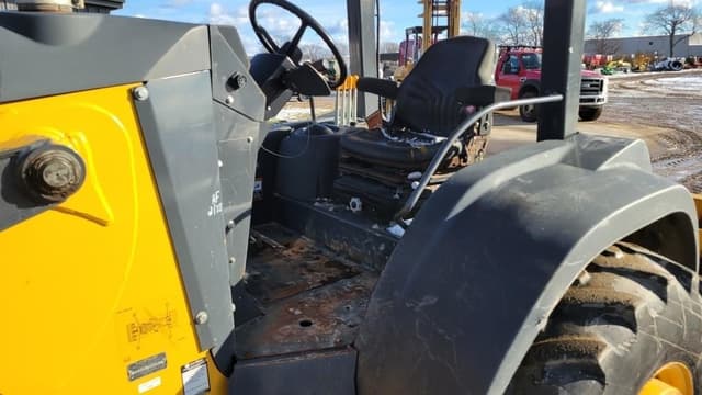 Image of John Deere 210L EP equipment image 4