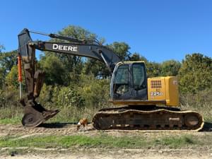 John Deere 225DLC Image