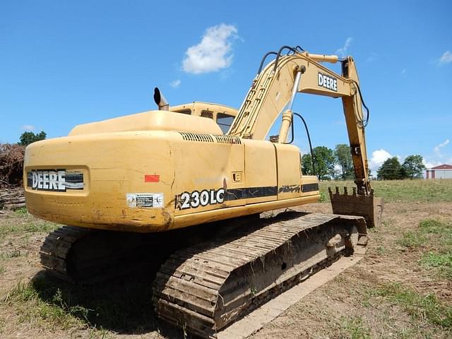 Image of John Deere 230LC equipment image 4