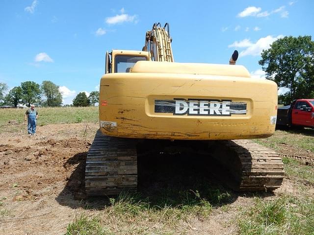 Image of John Deere 230LC equipment image 3
