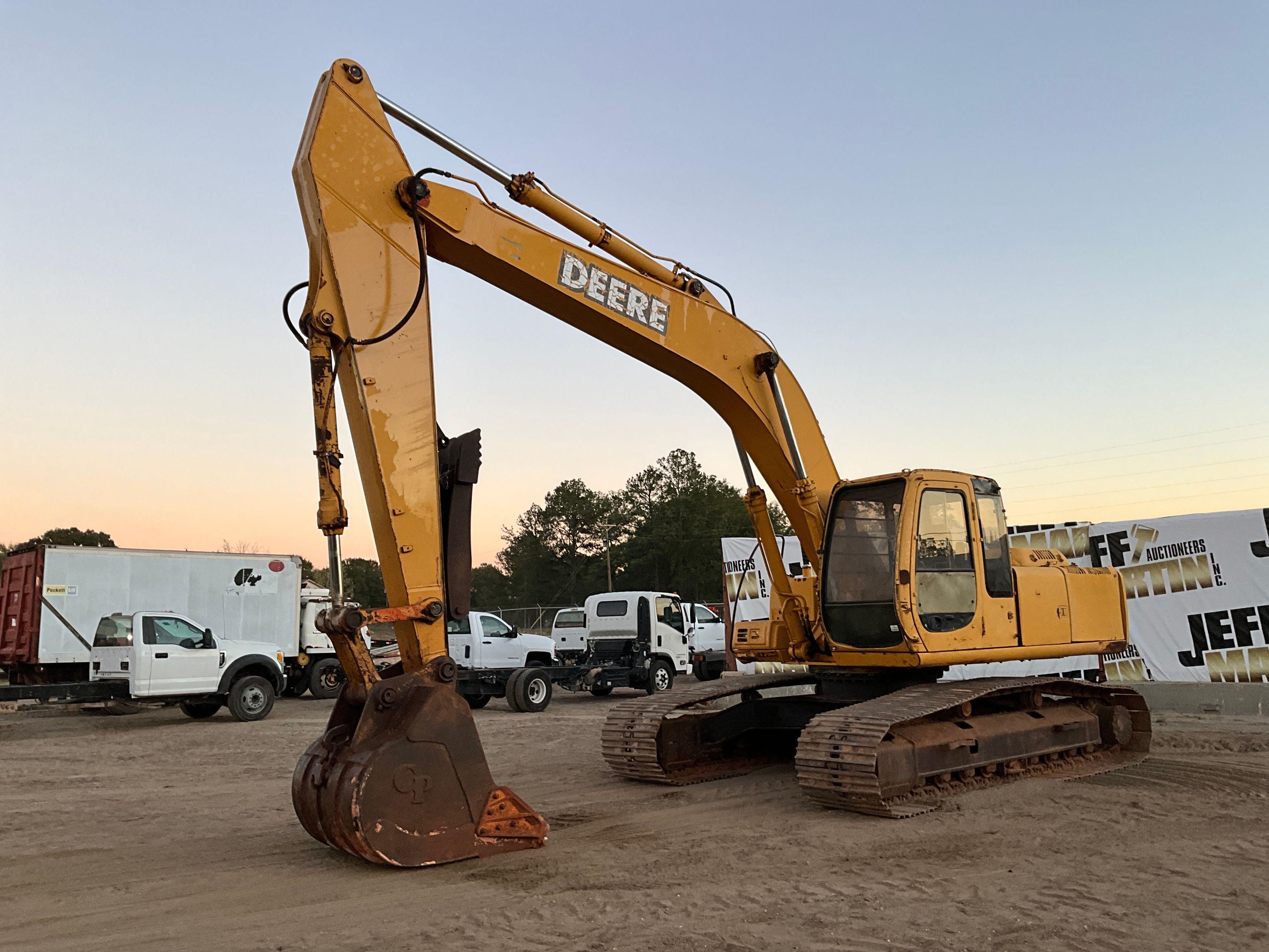 Main image John Deere 230LC