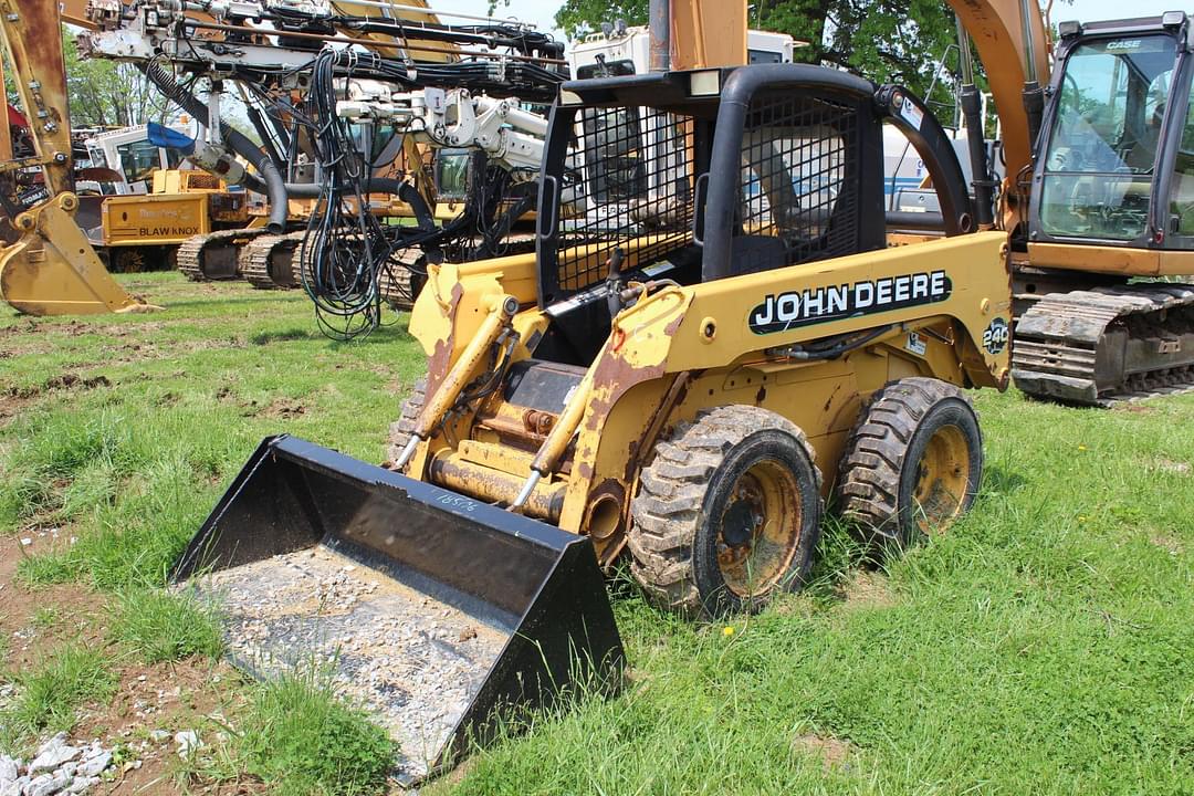 Image of John Deere 240 Primary image