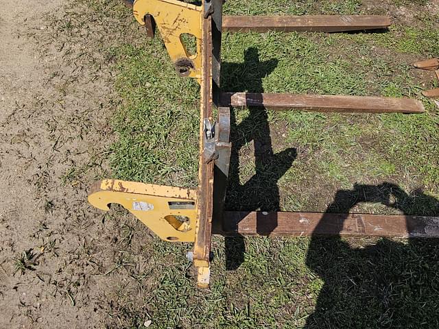 Image of John Deere Compact Loader Forks equipment image 2