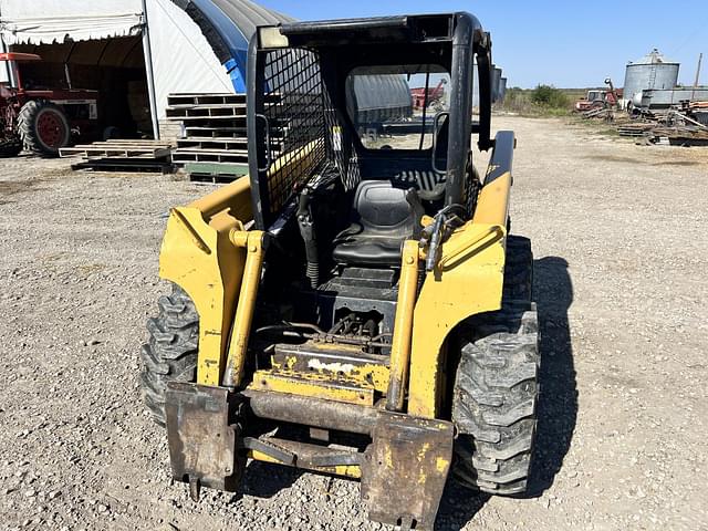 Image of John Deere 250 equipment image 2