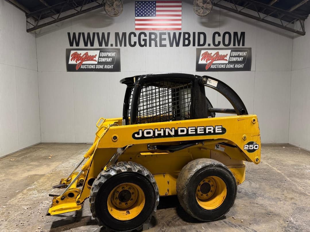 Image of John Deere 250 Primary image