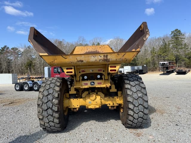 Image of John Deere 260E equipment image 3
