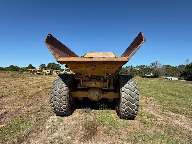 Image of John Deere 300D equipment image 3