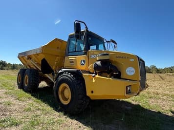 Main image John Deere 300D