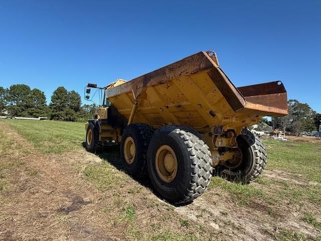 Image of John Deere 300D equipment image 4