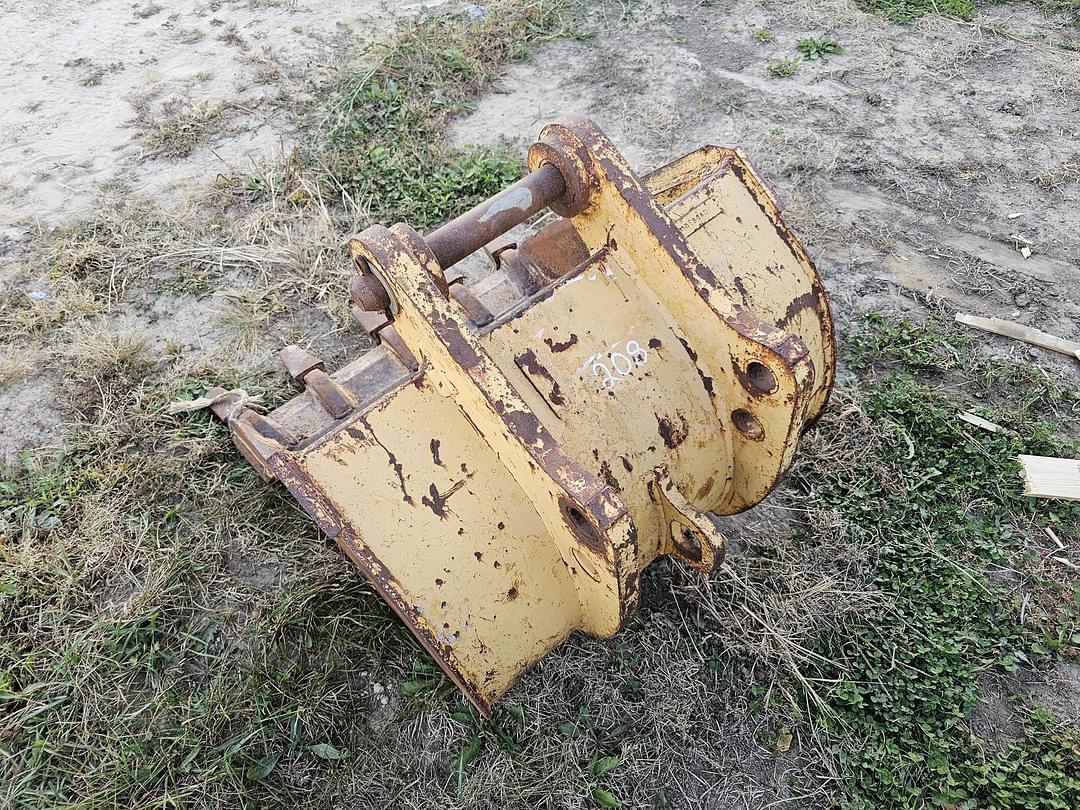 Image of John Deere Backhoe Bucket Image 1