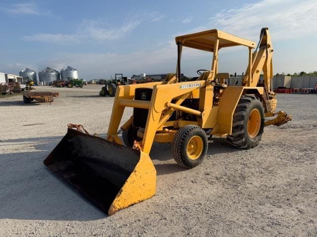 John Deere 310B Equipment Image0