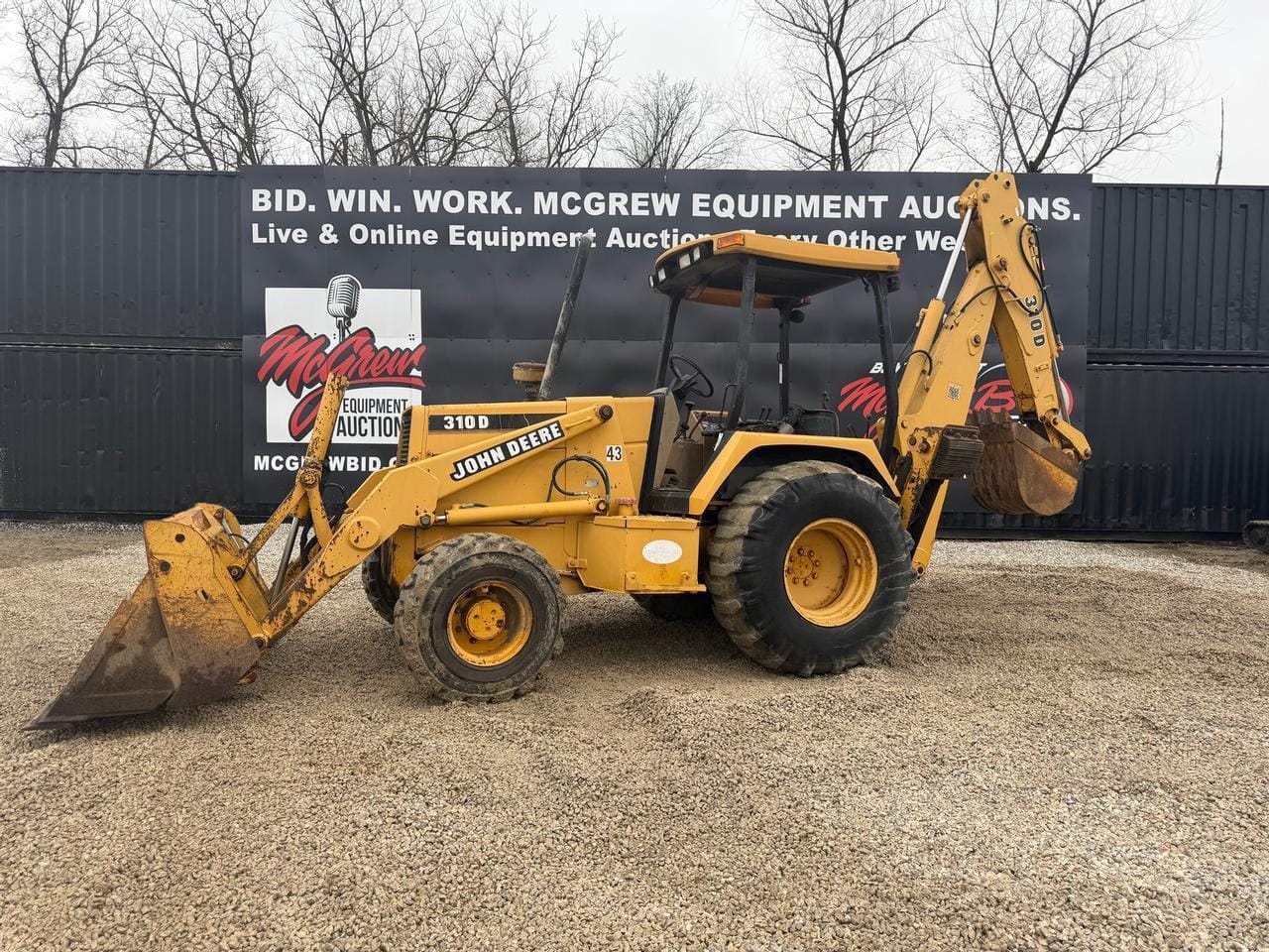 John Deere 310D Equipment Image0
