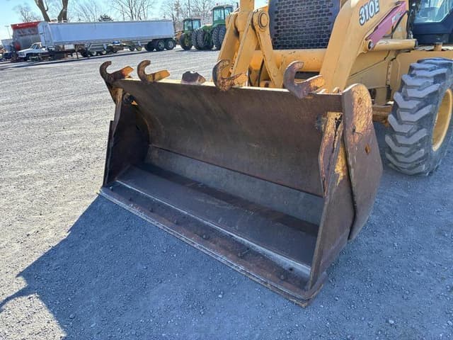 Image of John Deere 310E equipment image 3
