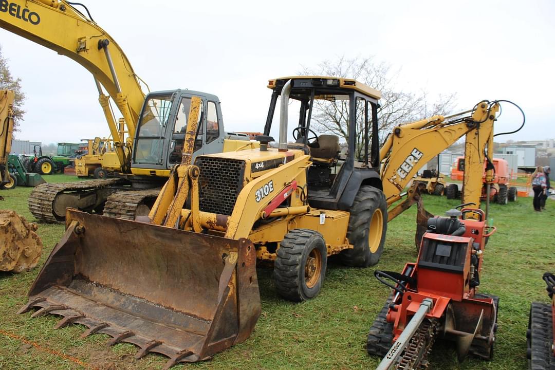 Image of John Deere 310E Primary image