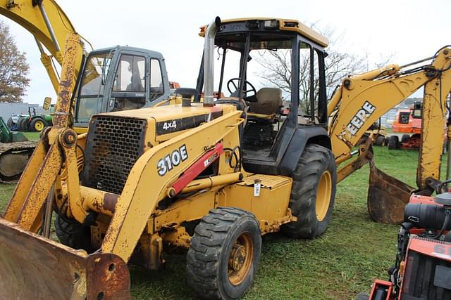 Image of John Deere 310E equipment image 1