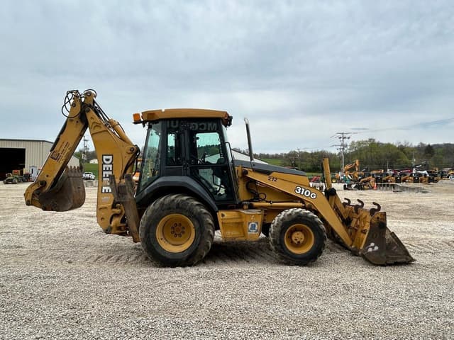 Image of John Deere 310G equipment image 4