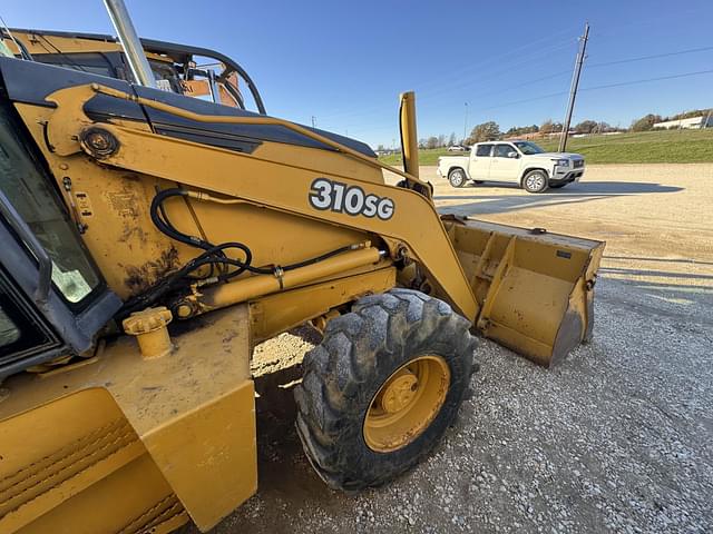 Image of John Deere 310SG equipment image 3