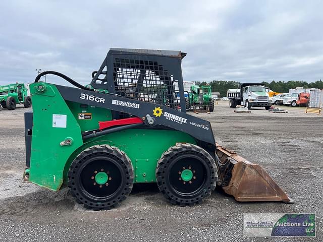 Image of John Deere 316GR equipment image 4