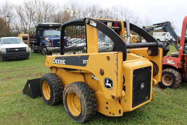 Image of John Deere 317 equipment image 2