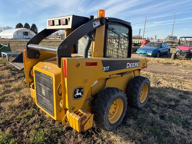 Image of John Deere 317 equipment image 4