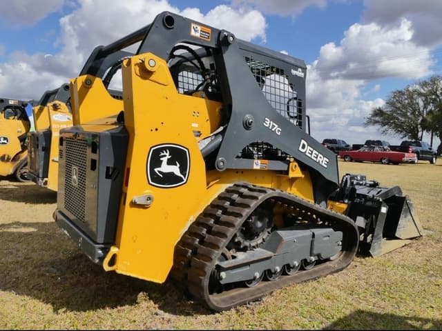 Image of John Deere 317G equipment image 3