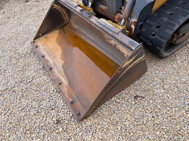 Image of John Deere 317G equipment image 4