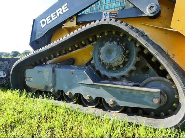 Image of John Deere 317G equipment image 4