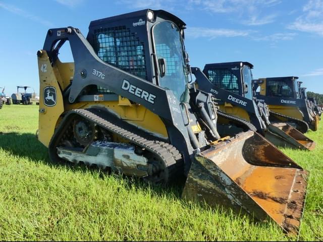 Image of John Deere 317G equipment image 1