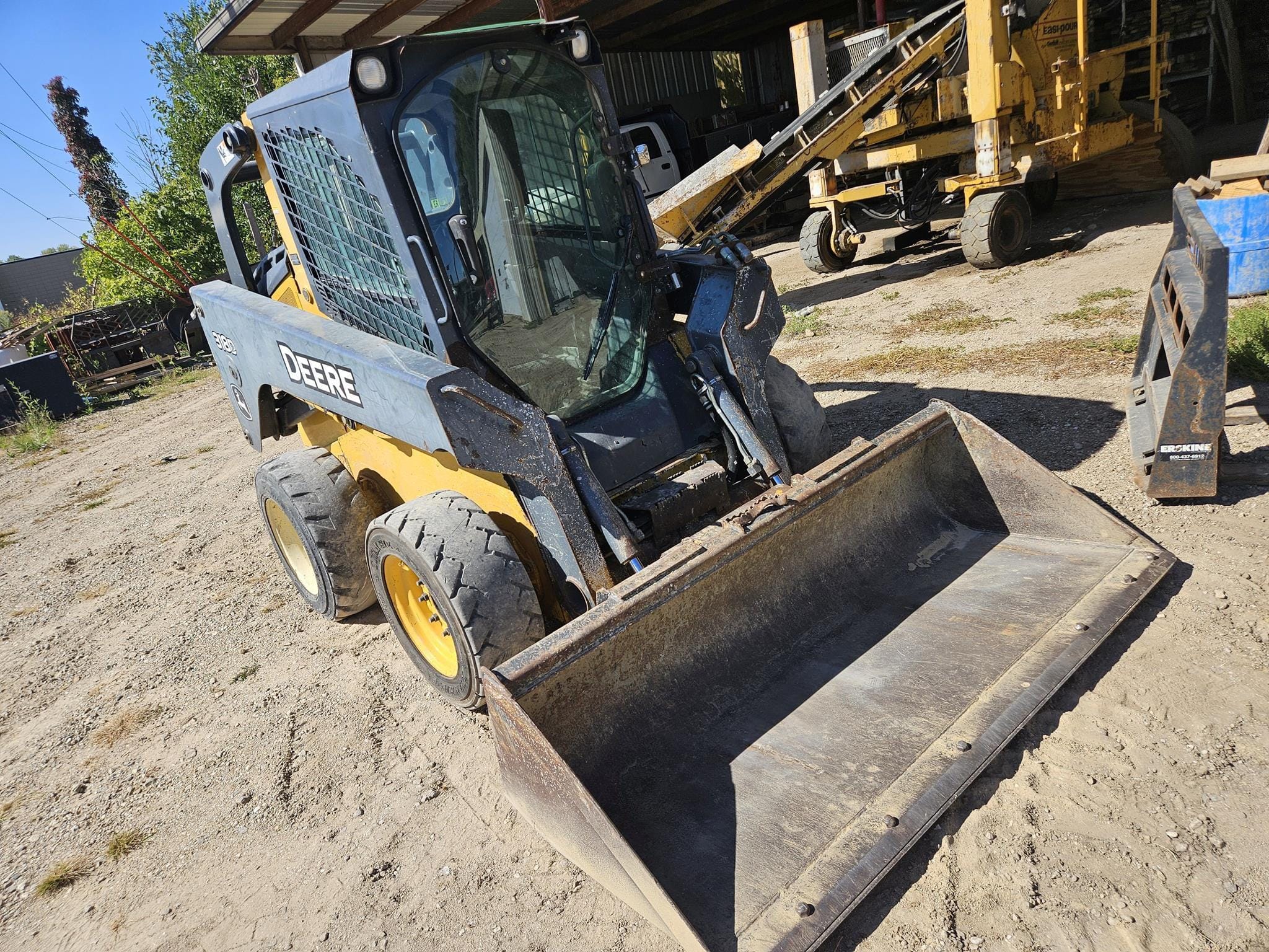 Main image John Deere 318D