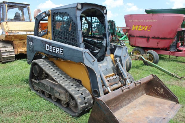 Image of John Deere 319D equipment image 1