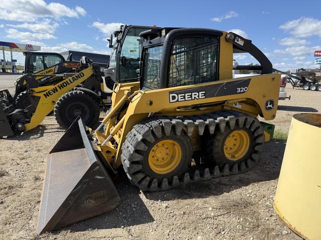 Image of John Deere 320 equipment image 3