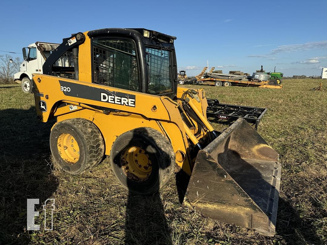 Image of John Deere 320 Primary image