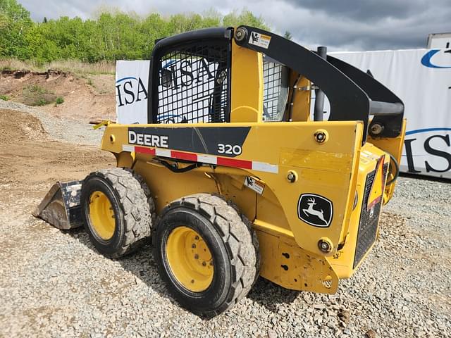 Image of John Deere 320 equipment image 2
