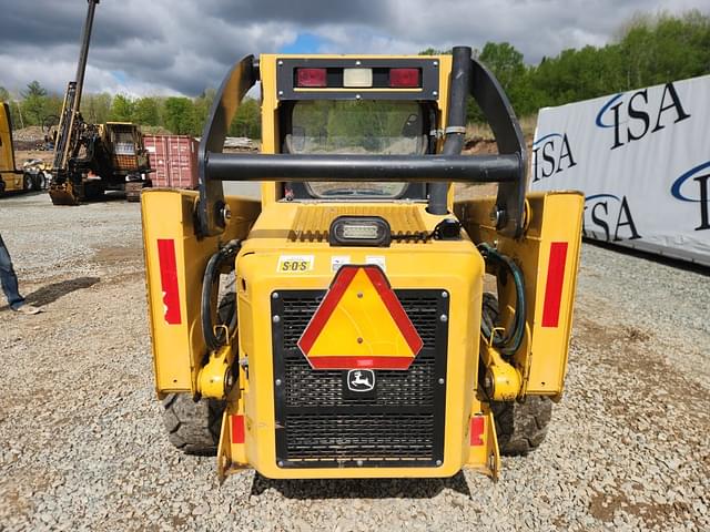 Image of John Deere 320 equipment image 3