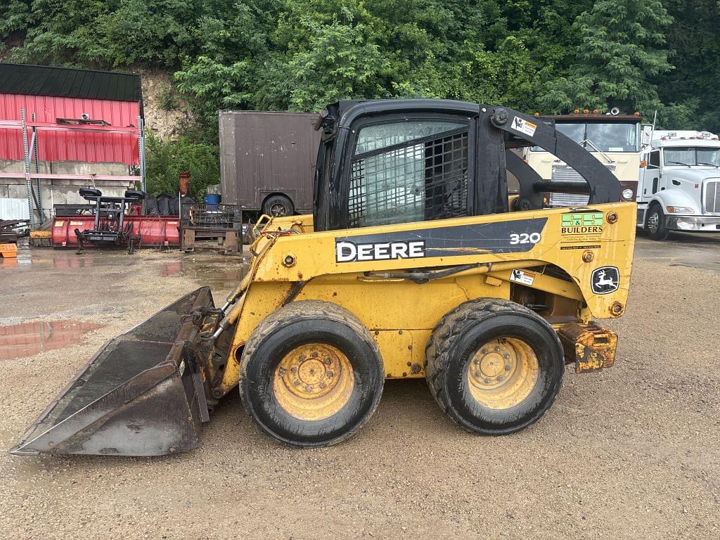 Image of John Deere 320 Primary image