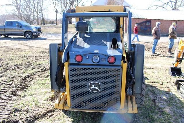 Image of John Deere 320D equipment image 4