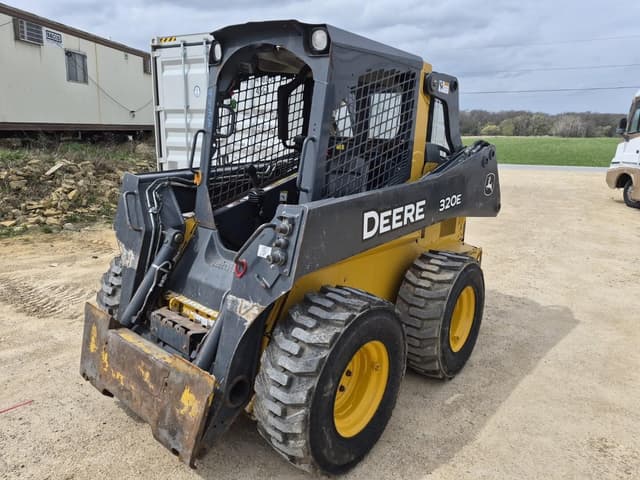 Image of John Deere 320E equipment image 1