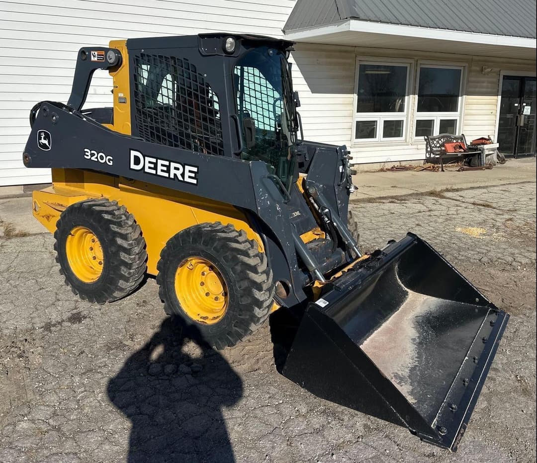 Image of John Deere 320G Primary image