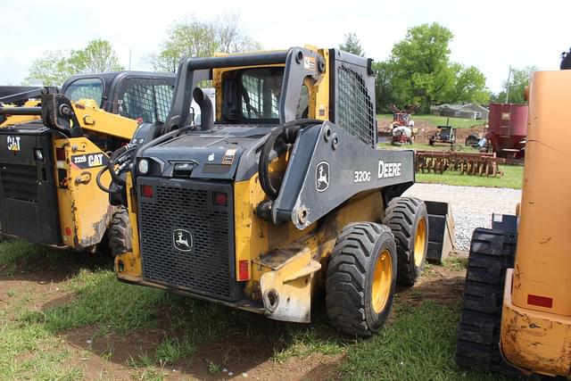 Image of John Deere 320G equipment image 3