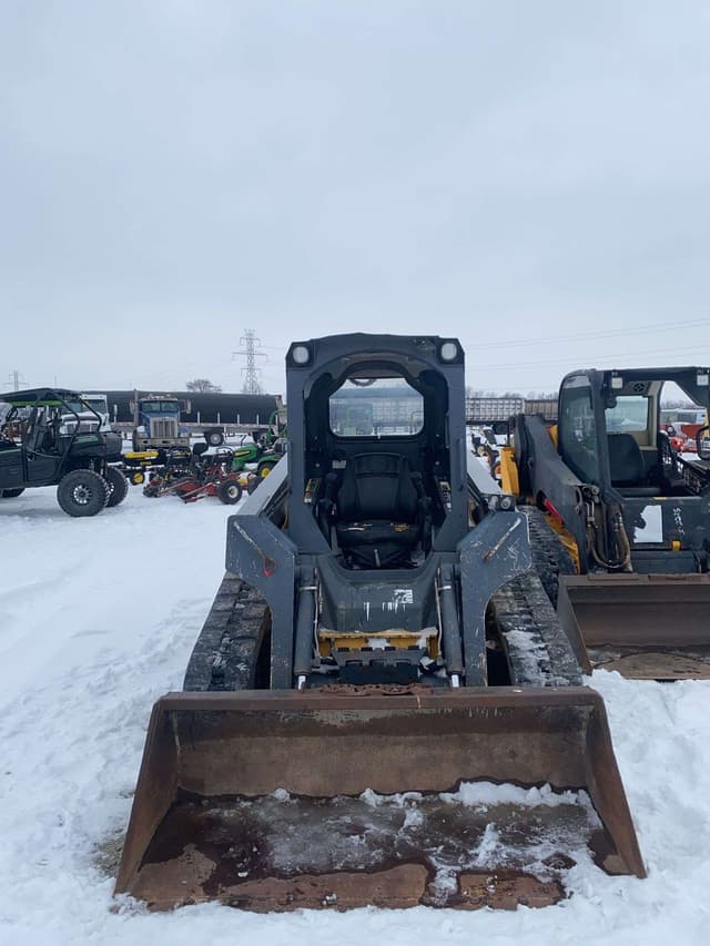 Image of John Deere 323D equipment image 3