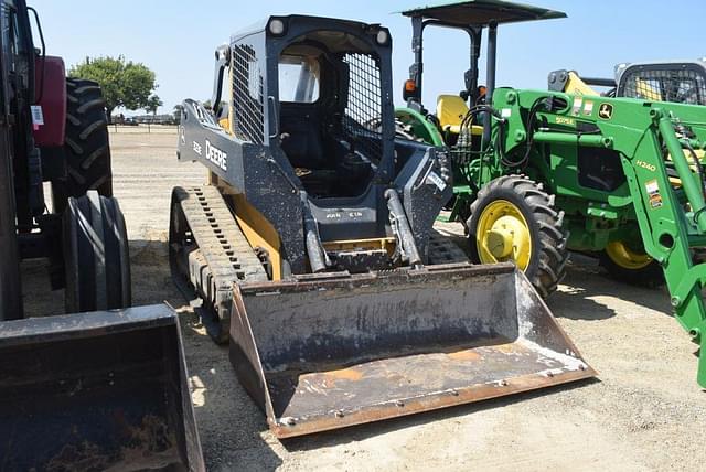 Image of John Deere 323E equipment image 3