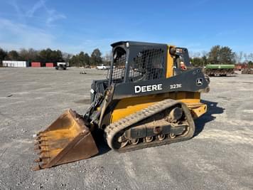 Main image John Deere 323E