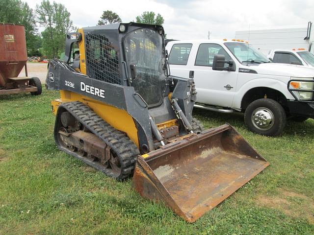 Image of John Deere 323E equipment image 1