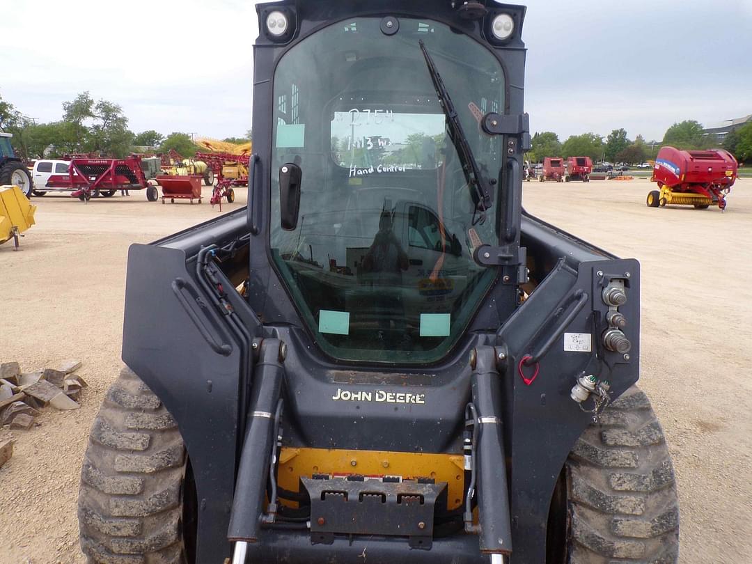 Image of John Deere 324G Primary image