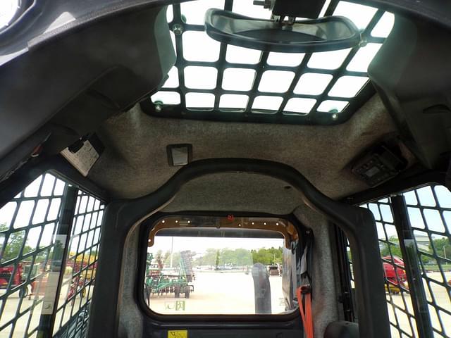 Image of John Deere 324G equipment image 2