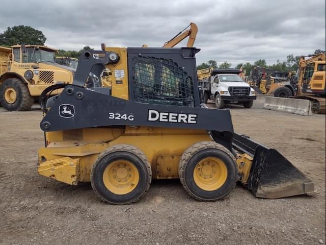 Image of John Deere 324G equipment image 2