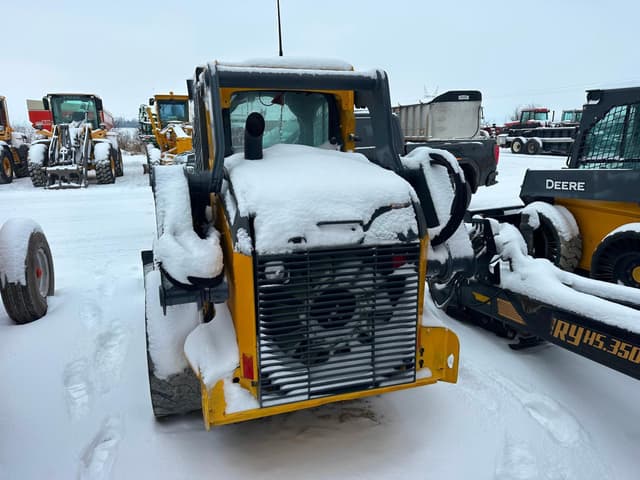 Image of John Deere 324G equipment image 4