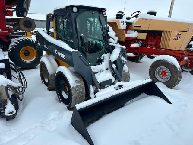 Image of John Deere 324G equipment image 2